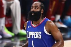 南宫28-哈登迎来十赛季高光表现，德国队球迷沸腾！的简单介绍