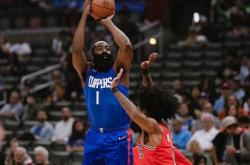 NG28-哈登回归赛场，逆转首场状态亮眼，公牛观众沸腾！的简单介绍