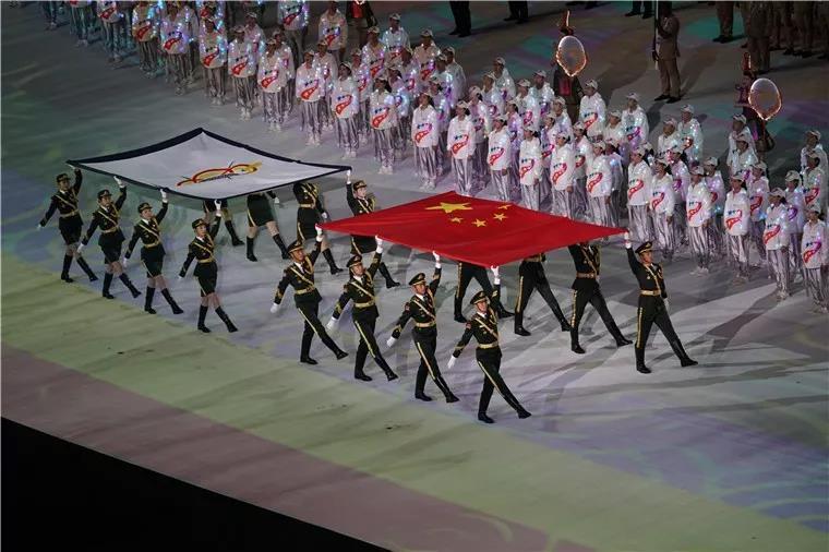  uzi还在edg吗 